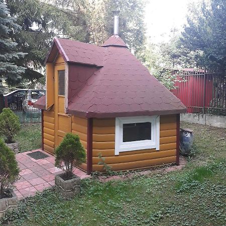 Maxim Pokoje Goscinne Iwonicz-Zdrój Exteriör bild